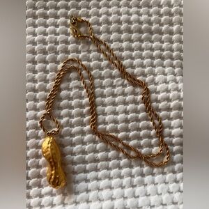Kenneth Jay Lane Vintage Gold-tone Peanut Pendant-Necklace 🥜